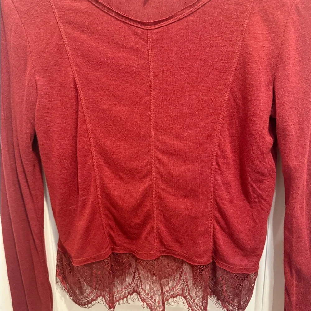 FP‎ INTIMATELY by FREE PEOPLE Lace Trim Long Sleeve Top in Red size Small